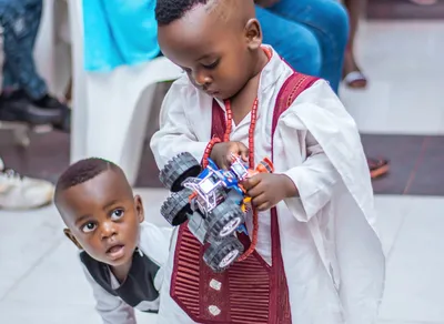 Celebrate with a Jaw-Dropping Black Birthday Cake