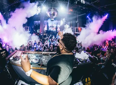 Looking for the best places to have a birthday party near me? Discover the top party spots in your area!