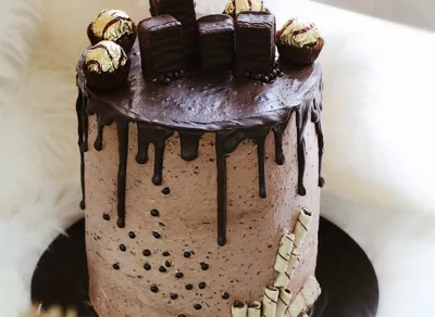 Celebrate with Delicious Happy Birthday Cupcakes!